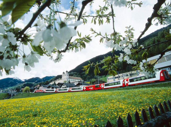 0010_Glacier Express Schoene Aussichten Touristik_1_GRF